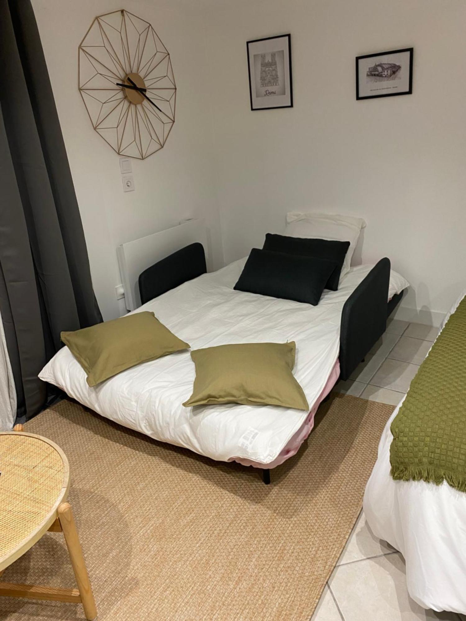 Appart Studio Rdc De Maison Avec Exterieur Proche Reims Tinqueux Zewnętrze zdjęcie