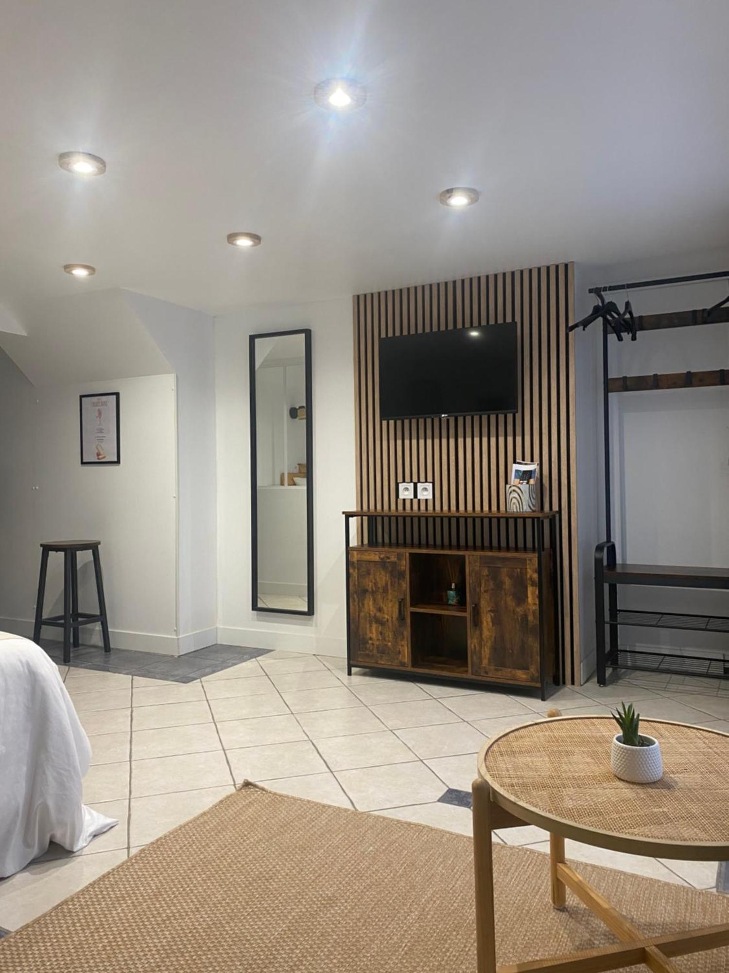 Appart Studio Rdc De Maison Avec Exterieur Proche Reims Tinqueux Zewnętrze zdjęcie
